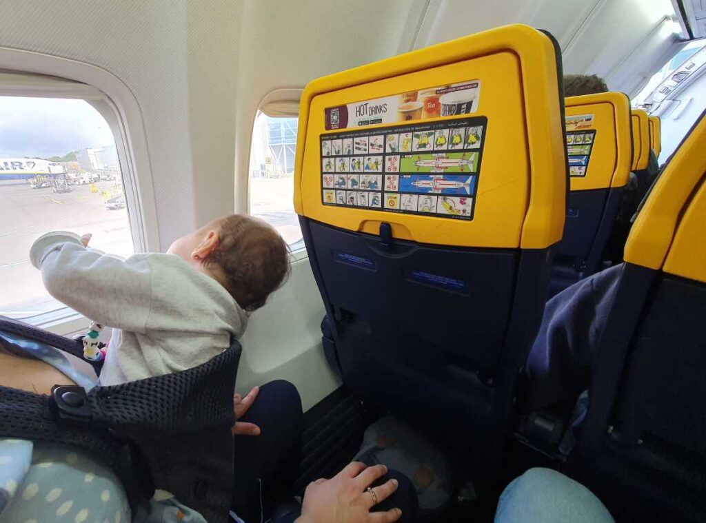 Volando con un bebé en Ryanair - Canary Family on Board
